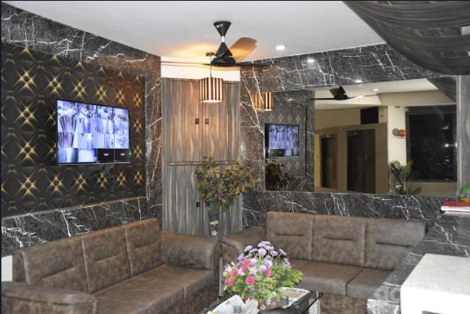 אחמדאבאד Midtown Hotel מראה חיצוני תמונה
